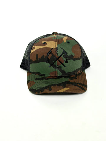 0462 - SNAPBACK/CURVED BILL CAMO/BLACK