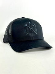 0462 -  BLACK/BLACK SNAPBACK/CURVED BILL